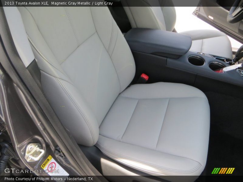 Magnetic Gray Metallic / Light Gray 2013 Toyota Avalon XLE