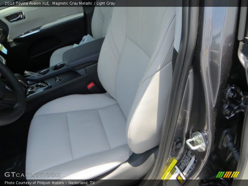 Magnetic Gray Metallic / Light Gray 2013 Toyota Avalon XLE