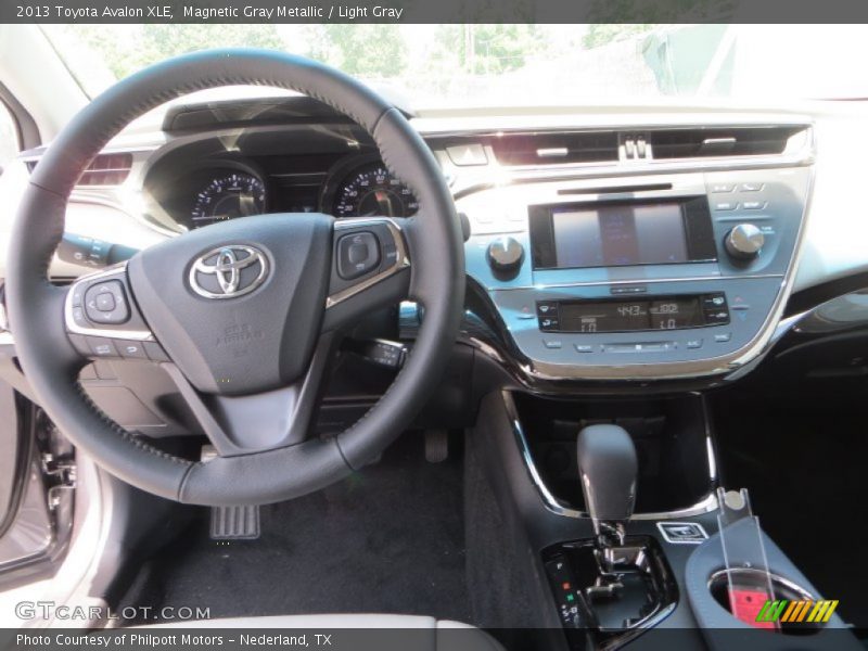 Magnetic Gray Metallic / Light Gray 2013 Toyota Avalon XLE