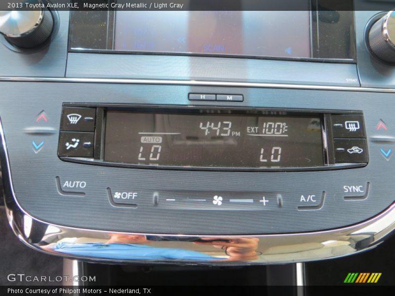 Magnetic Gray Metallic / Light Gray 2013 Toyota Avalon XLE