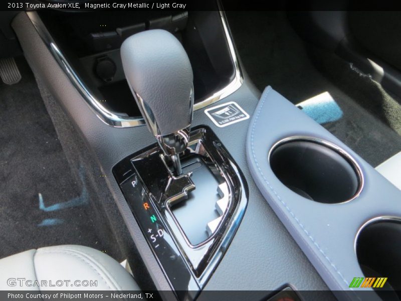 Magnetic Gray Metallic / Light Gray 2013 Toyota Avalon XLE