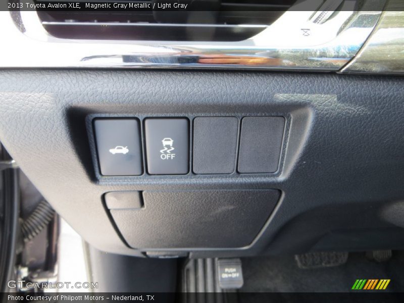 Magnetic Gray Metallic / Light Gray 2013 Toyota Avalon XLE