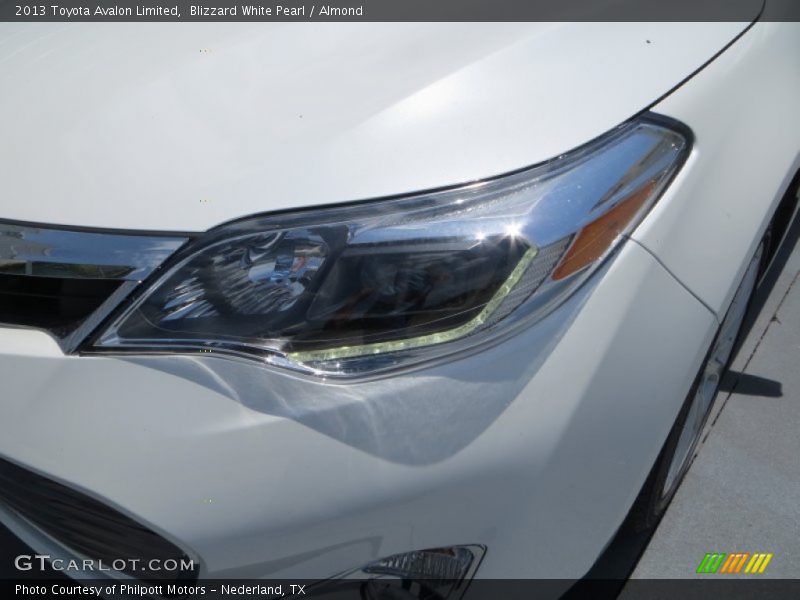 Blizzard White Pearl / Almond 2013 Toyota Avalon Limited