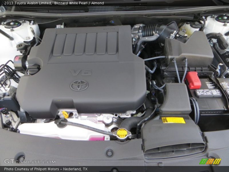 Blizzard White Pearl / Almond 2013 Toyota Avalon Limited