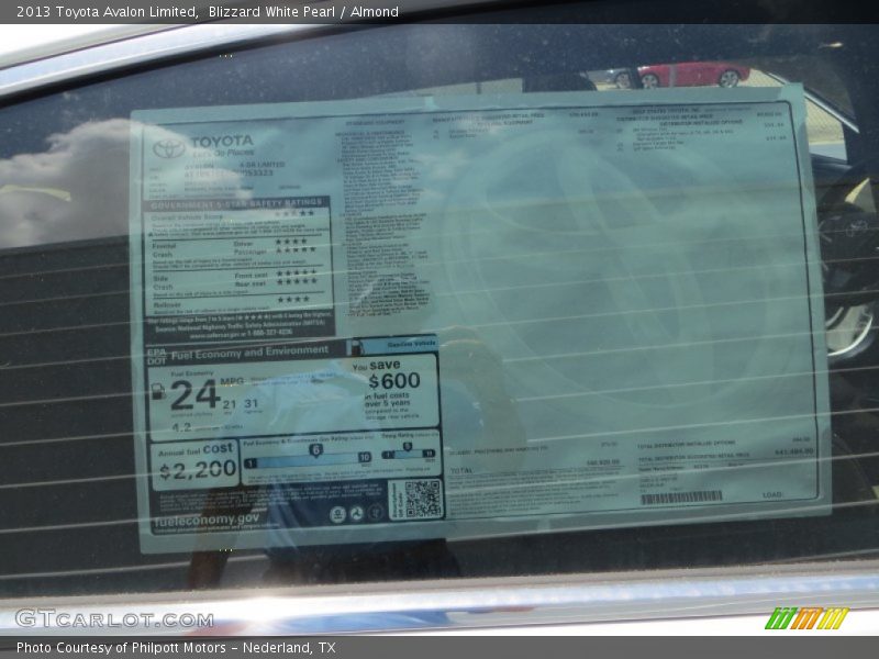 Blizzard White Pearl / Almond 2013 Toyota Avalon Limited
