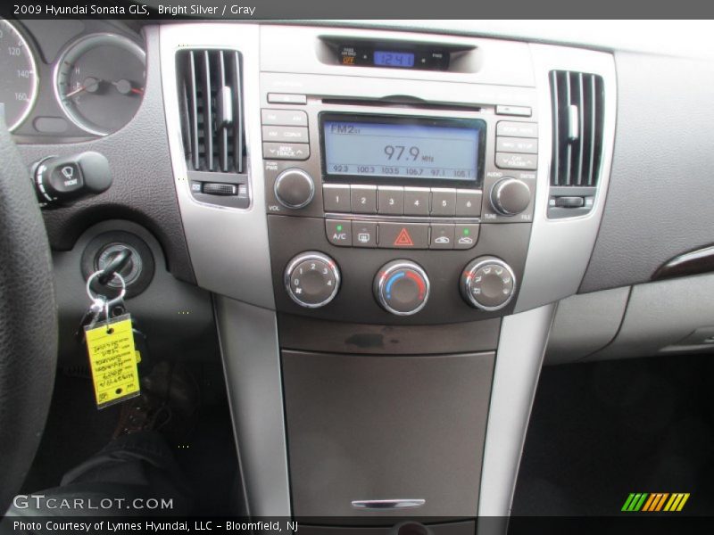 Bright Silver / Gray 2009 Hyundai Sonata GLS