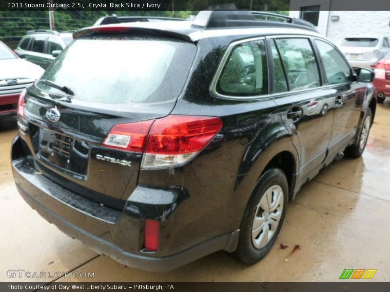 Crystal Black Silica / Ivory 2013 Subaru Outback 2.5i