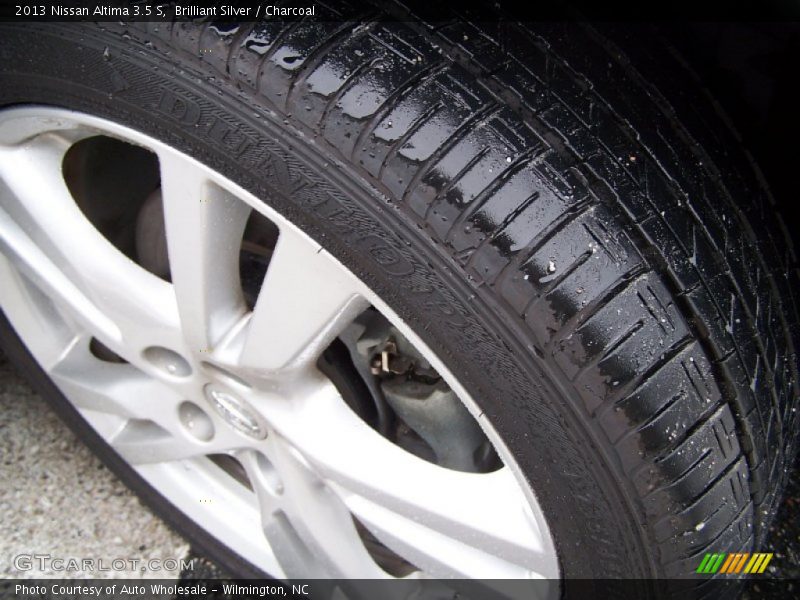 Brilliant Silver / Charcoal 2013 Nissan Altima 3.5 S