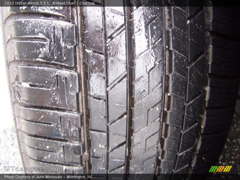 Brilliant Silver / Charcoal 2013 Nissan Altima 3.5 S