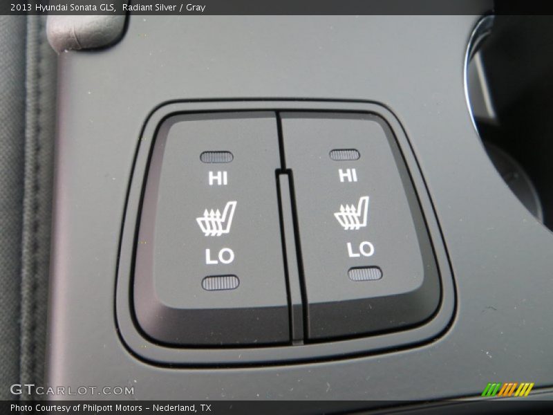 Radiant Silver / Gray 2013 Hyundai Sonata GLS