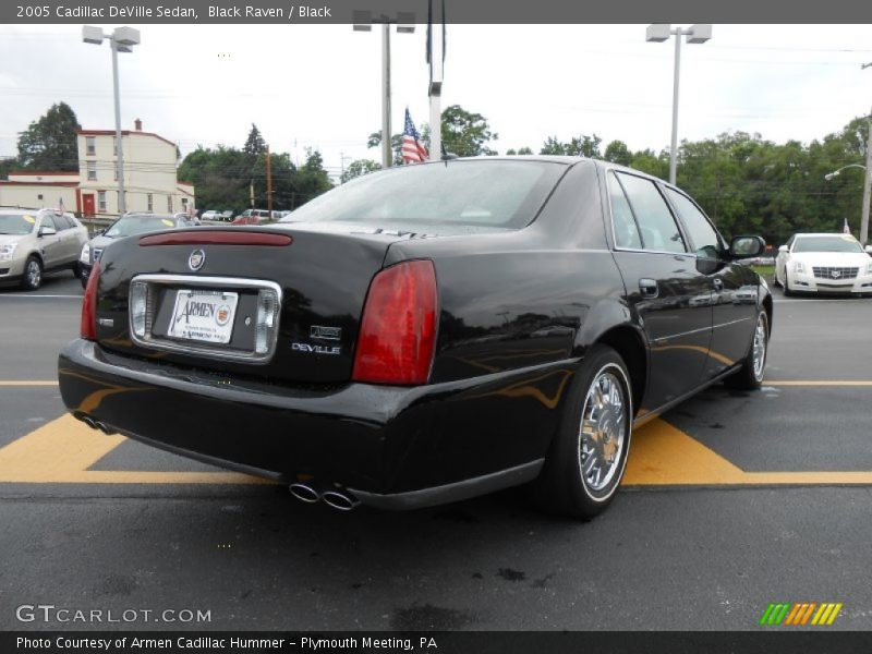 Black Raven / Black 2005 Cadillac DeVille Sedan