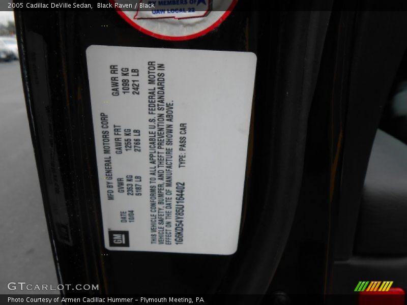 Black Raven / Black 2005 Cadillac DeVille Sedan