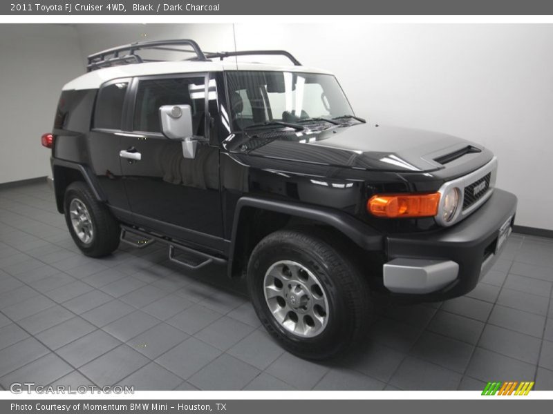 Front 3/4 View of 2011 FJ Cruiser 4WD