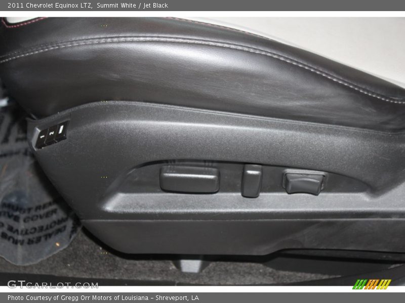Summit White / Jet Black 2011 Chevrolet Equinox LTZ
