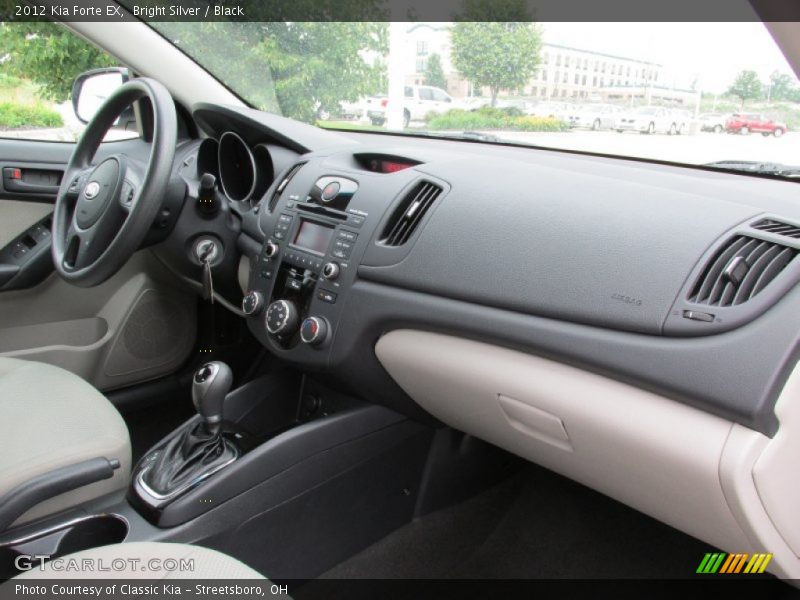 Bright Silver / Black 2012 Kia Forte EX