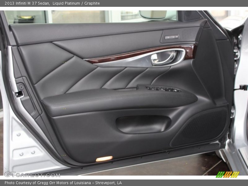 Door Panel of 2013 M 37 Sedan
