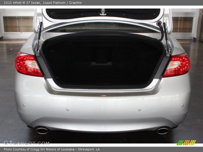  2013 M 37 Sedan Trunk