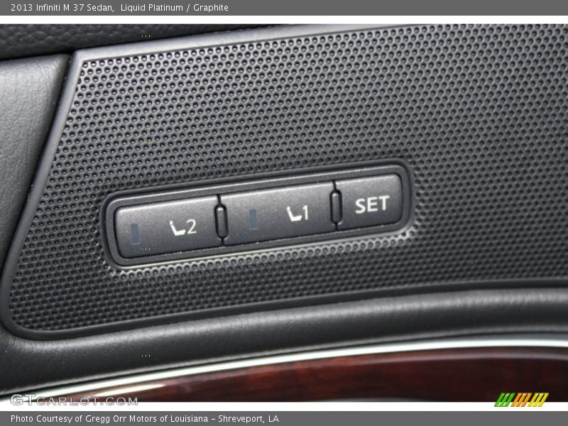 Controls of 2013 M 37 Sedan