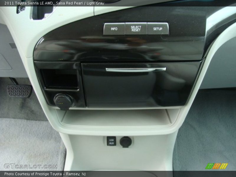 Salsa Red Pearl / Light Gray 2011 Toyota Sienna LE AWD