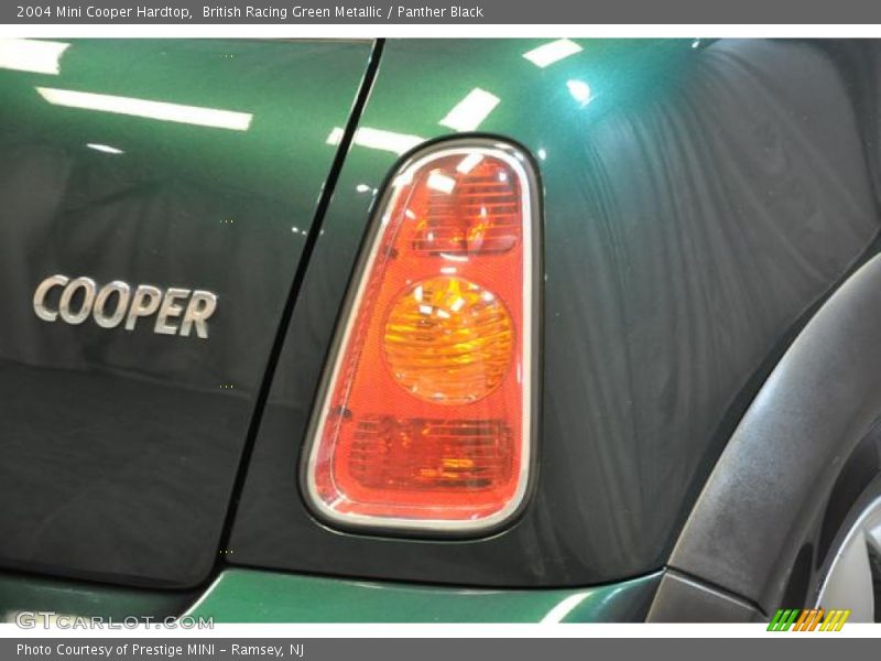 British Racing Green Metallic / Panther Black 2004 Mini Cooper Hardtop
