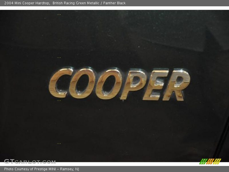 British Racing Green Metallic / Panther Black 2004 Mini Cooper Hardtop
