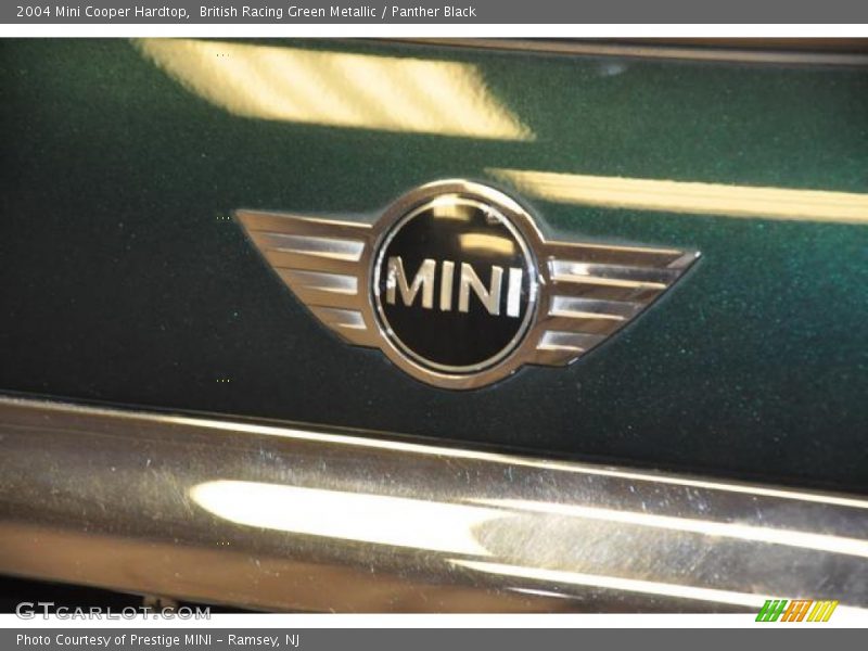 British Racing Green Metallic / Panther Black 2004 Mini Cooper Hardtop