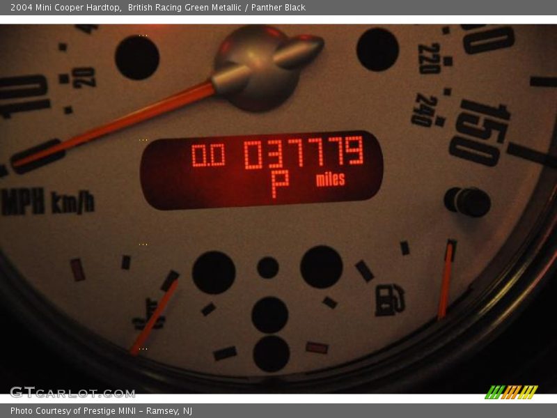 British Racing Green Metallic / Panther Black 2004 Mini Cooper Hardtop