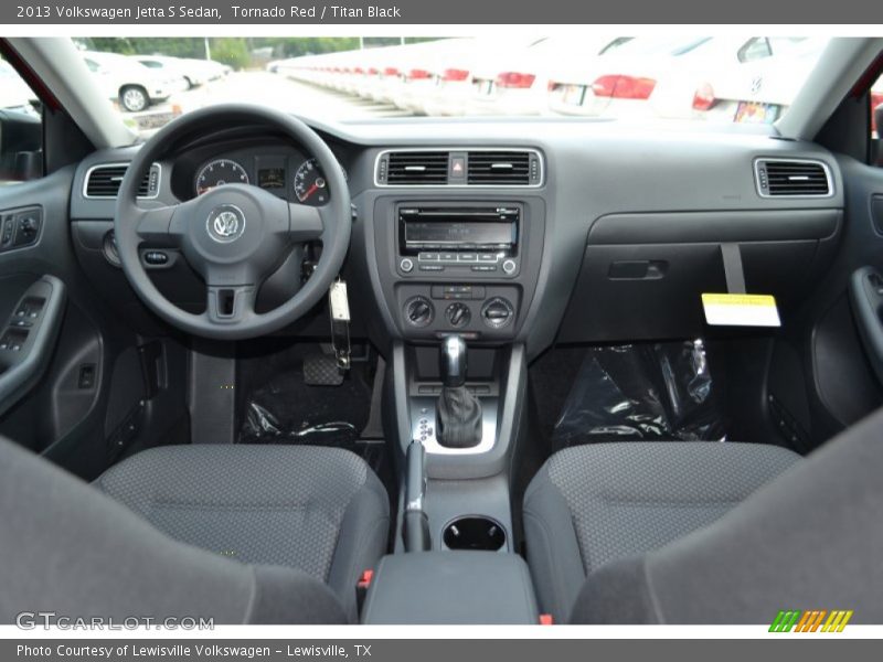 Tornado Red / Titan Black 2013 Volkswagen Jetta S Sedan