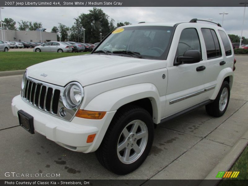 Front 3/4 View of 2007 Liberty Limited 4x4