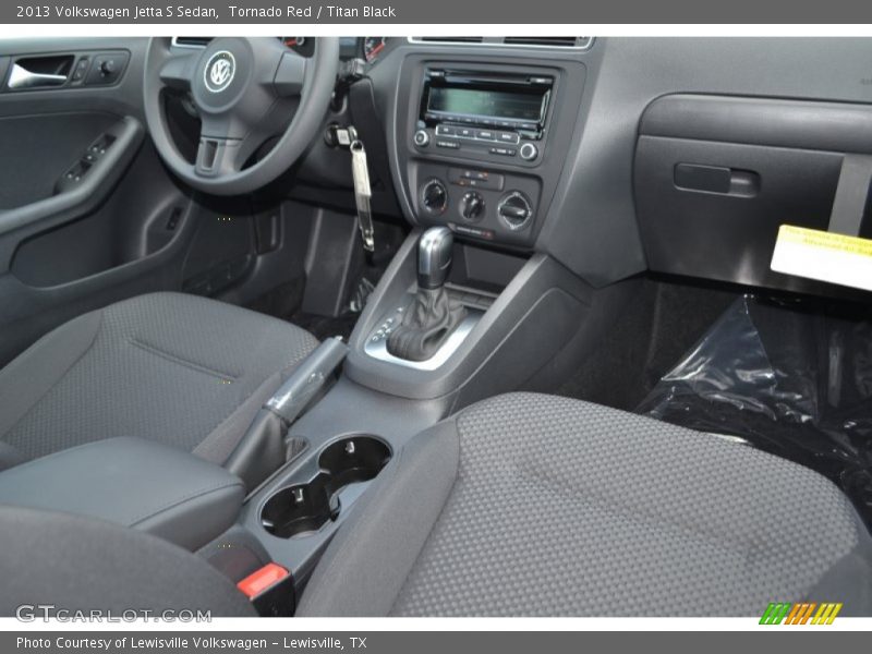 Tornado Red / Titan Black 2013 Volkswagen Jetta S Sedan