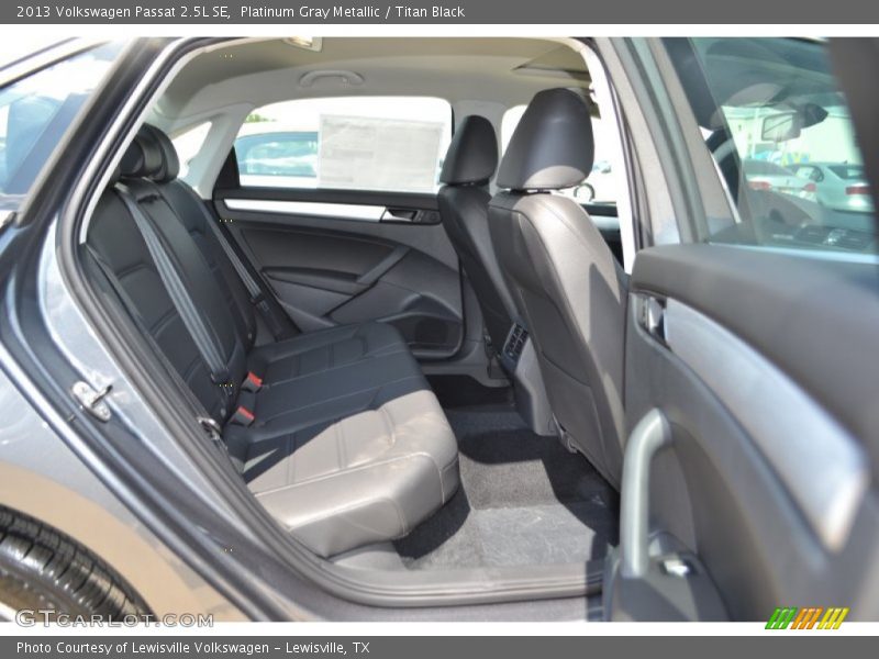 Platinum Gray Metallic / Titan Black 2013 Volkswagen Passat 2.5L SE
