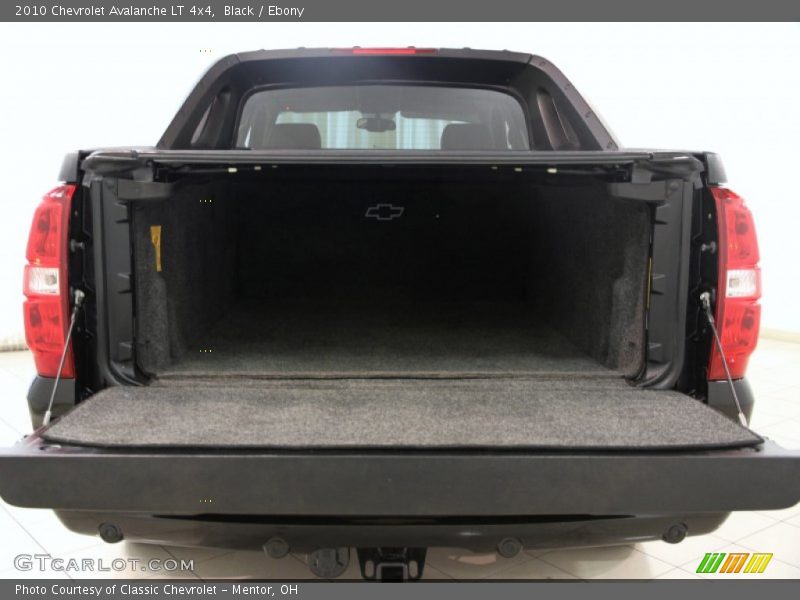 Black / Ebony 2010 Chevrolet Avalanche LT 4x4