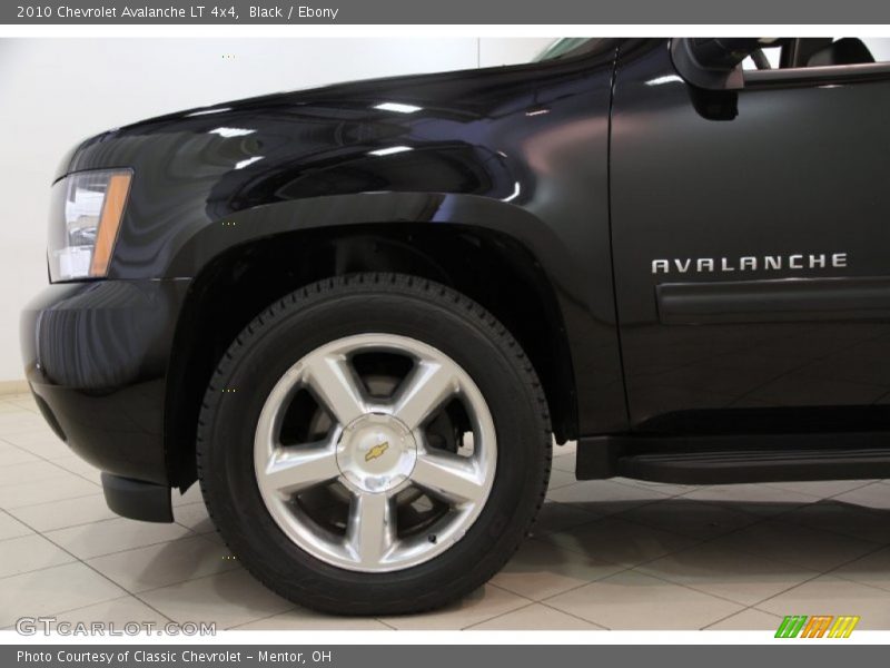 Black / Ebony 2010 Chevrolet Avalanche LT 4x4