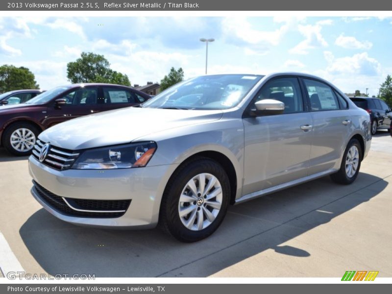 Reflex Silver Metallic / Titan Black 2013 Volkswagen Passat 2.5L S