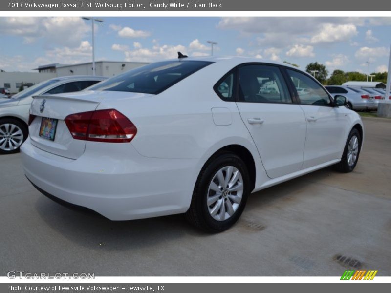 Candy White / Titan Black 2013 Volkswagen Passat 2.5L Wolfsburg Edition