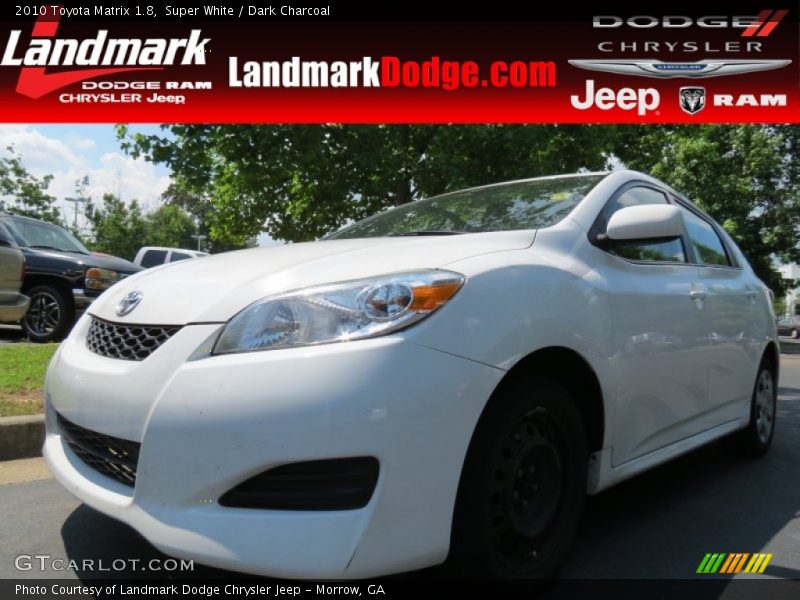 Super White / Dark Charcoal 2010 Toyota Matrix 1.8