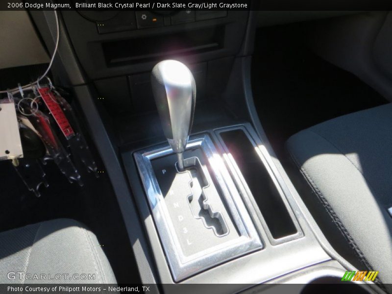 Brilliant Black Crystal Pearl / Dark Slate Gray/Light Graystone 2006 Dodge Magnum