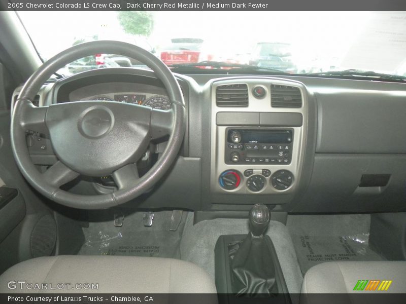 Dashboard of 2005 Colorado LS Crew Cab