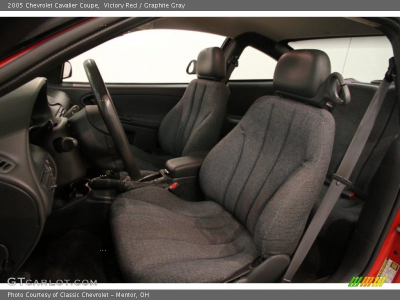Victory Red / Graphite Gray 2005 Chevrolet Cavalier Coupe
