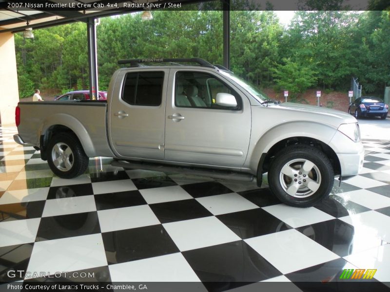 Radiant Silver / Steel 2007 Nissan Frontier LE Crew Cab 4x4