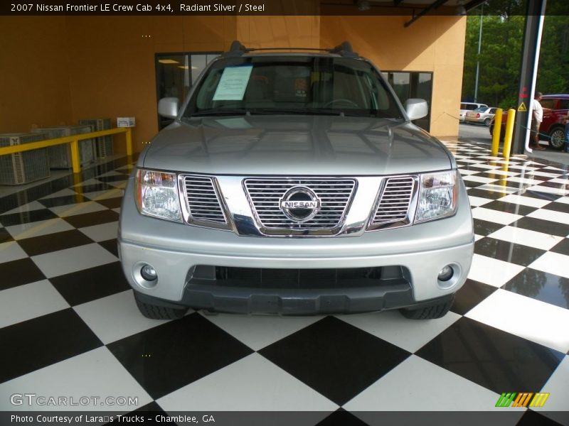 Radiant Silver / Steel 2007 Nissan Frontier LE Crew Cab 4x4