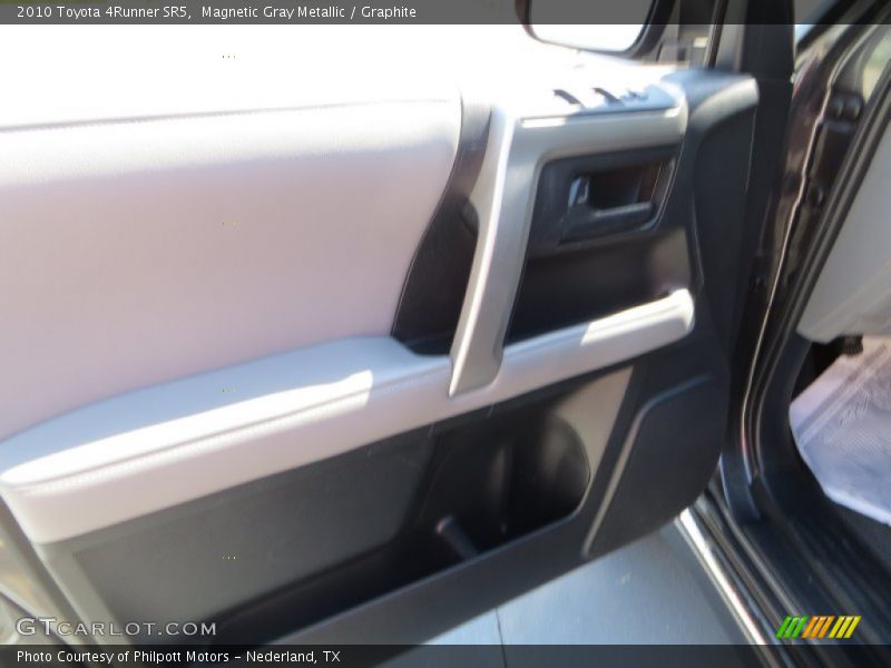 Magnetic Gray Metallic / Graphite 2010 Toyota 4Runner SR5