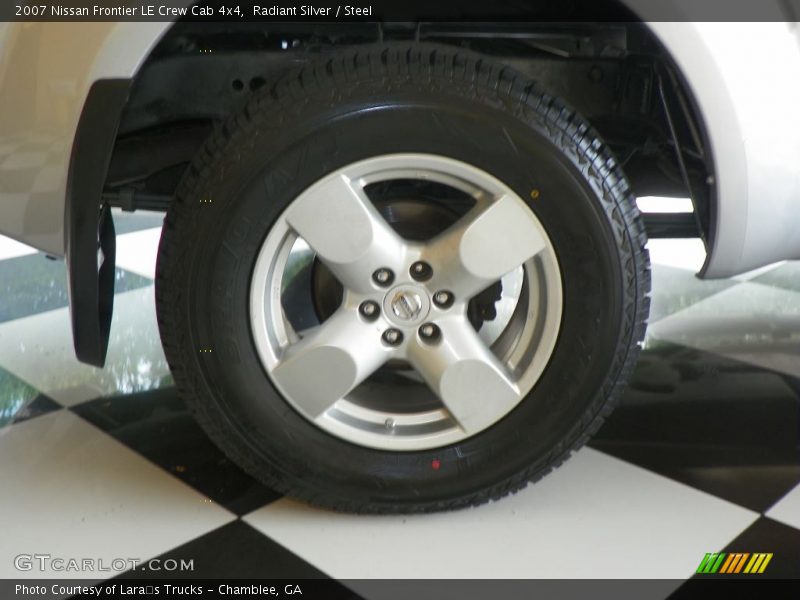 Radiant Silver / Steel 2007 Nissan Frontier LE Crew Cab 4x4
