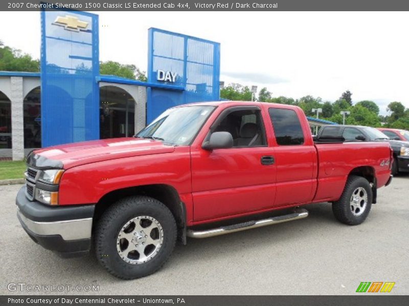 Victory Red / Dark Charcoal 2007 Chevrolet Silverado 1500 Classic LS Extended Cab 4x4