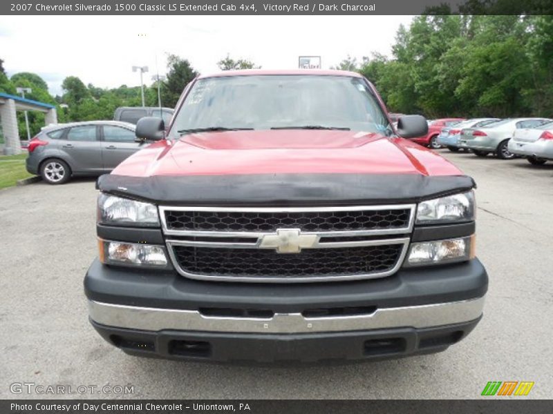 Victory Red / Dark Charcoal 2007 Chevrolet Silverado 1500 Classic LS Extended Cab 4x4