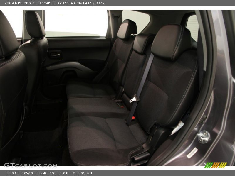 Graphite Gray Pearl / Black 2009 Mitsubishi Outlander SE