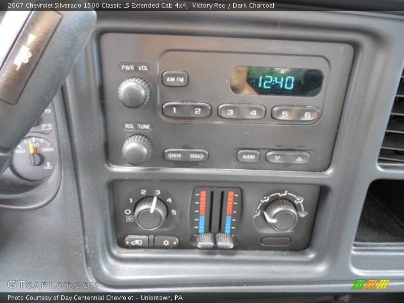 Victory Red / Dark Charcoal 2007 Chevrolet Silverado 1500 Classic LS Extended Cab 4x4