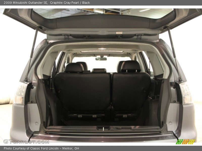 Graphite Gray Pearl / Black 2009 Mitsubishi Outlander SE