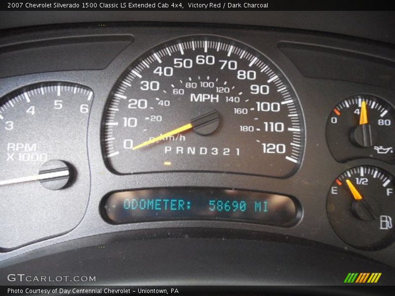 Victory Red / Dark Charcoal 2007 Chevrolet Silverado 1500 Classic LS Extended Cab 4x4