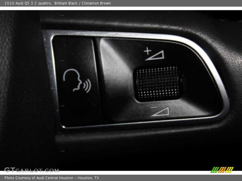 Brilliant Black / Cinnamon Brown 2010 Audi Q5 3.2 quattro
